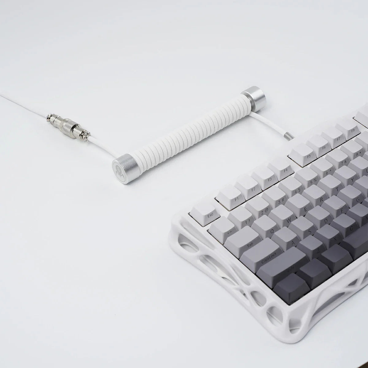GravaStar コイル式アビエーター USBケーブル - ホワイト