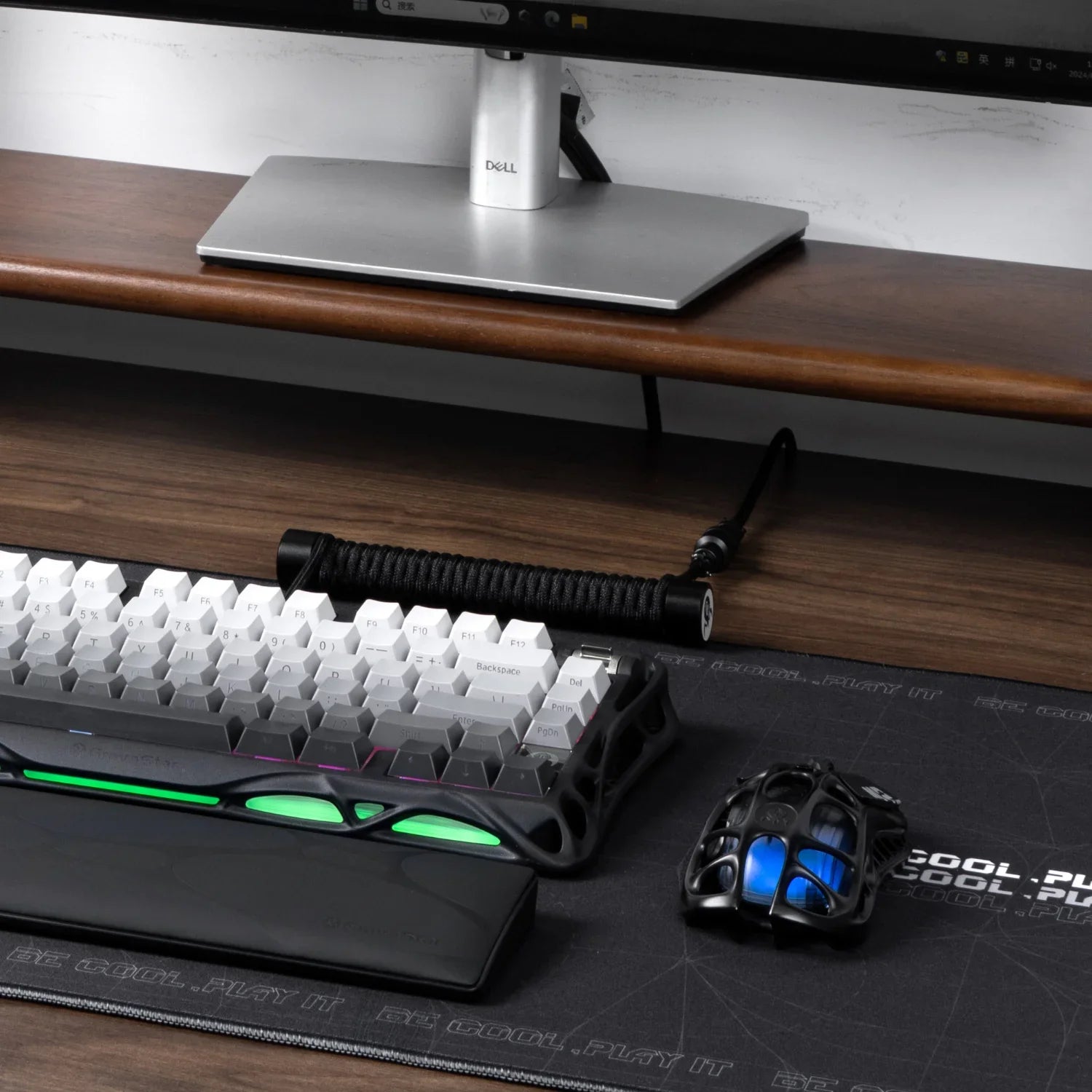 GravaStar コイル式アビエーター USBケーブル - ブラック