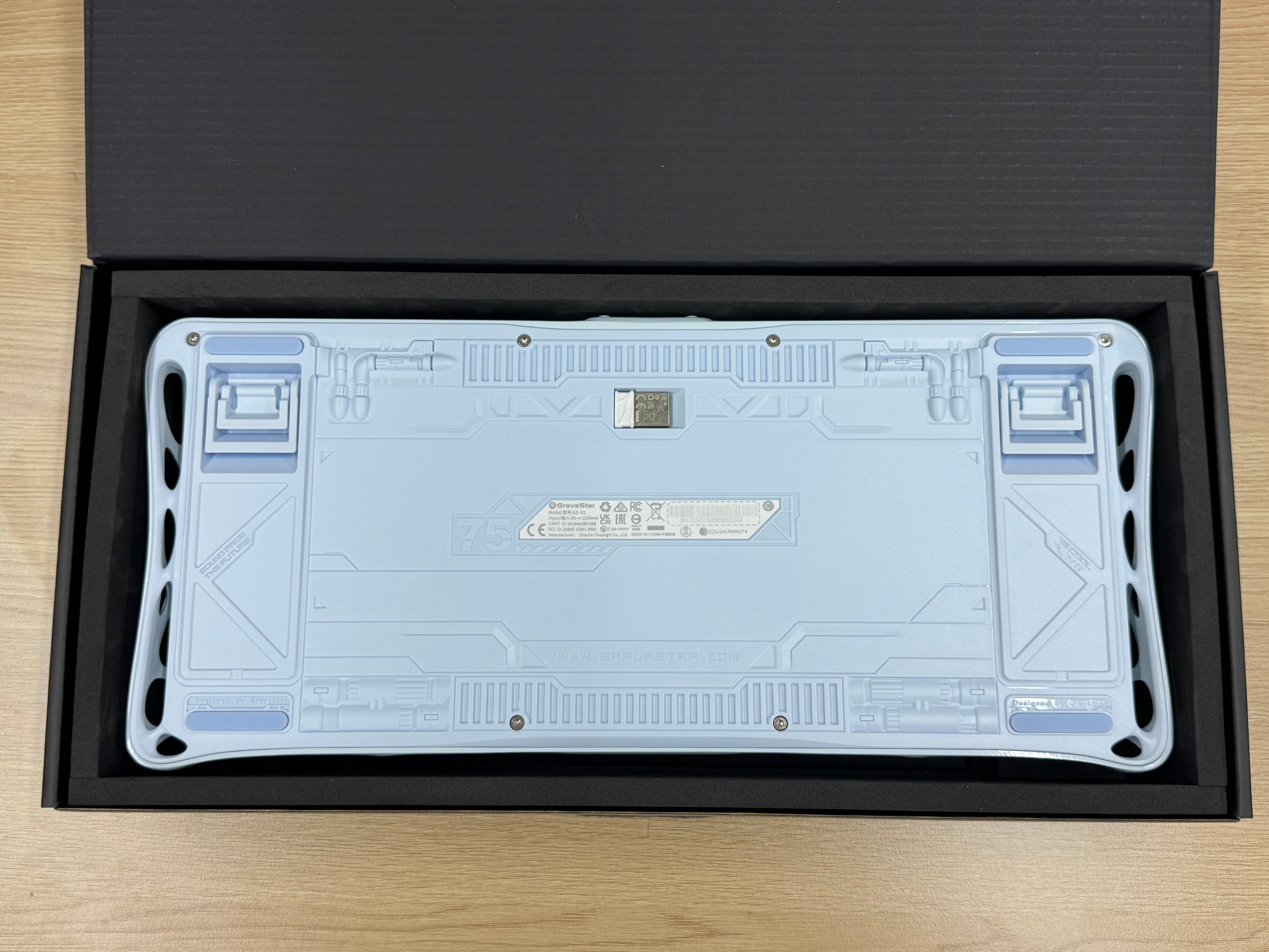 【リファービッシュ品】Mercury K1 ‐ アイスブルー(US配列)ロゴライトの焼き付き、サイドライト不点灯 GS K1_BLU-0002