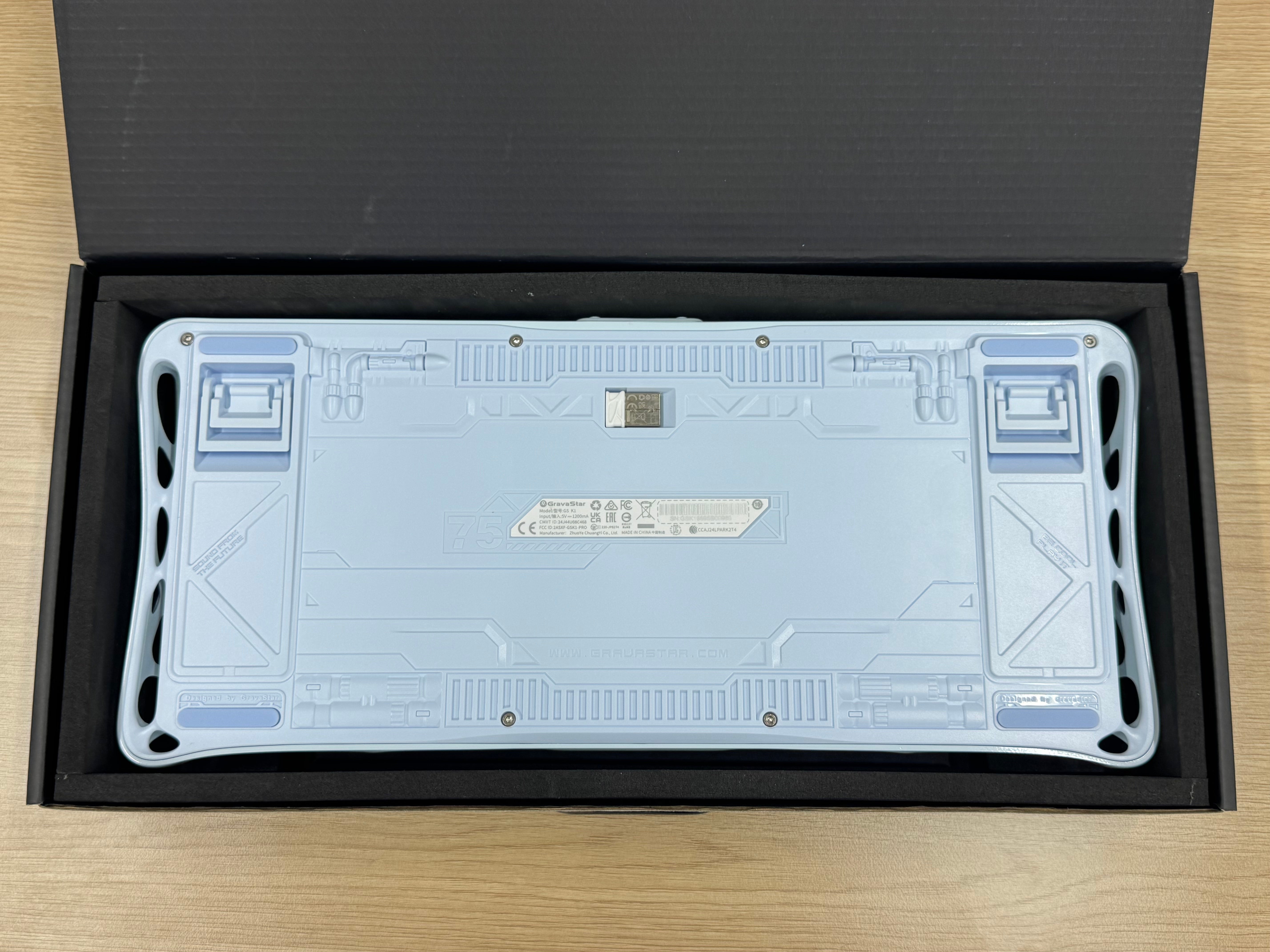 【リファービッシュ品】Mercury K1 ‐ アイスブルー(US配列)ロゴライトの焼き付き、開封済み GS K1_BLU-0003-1