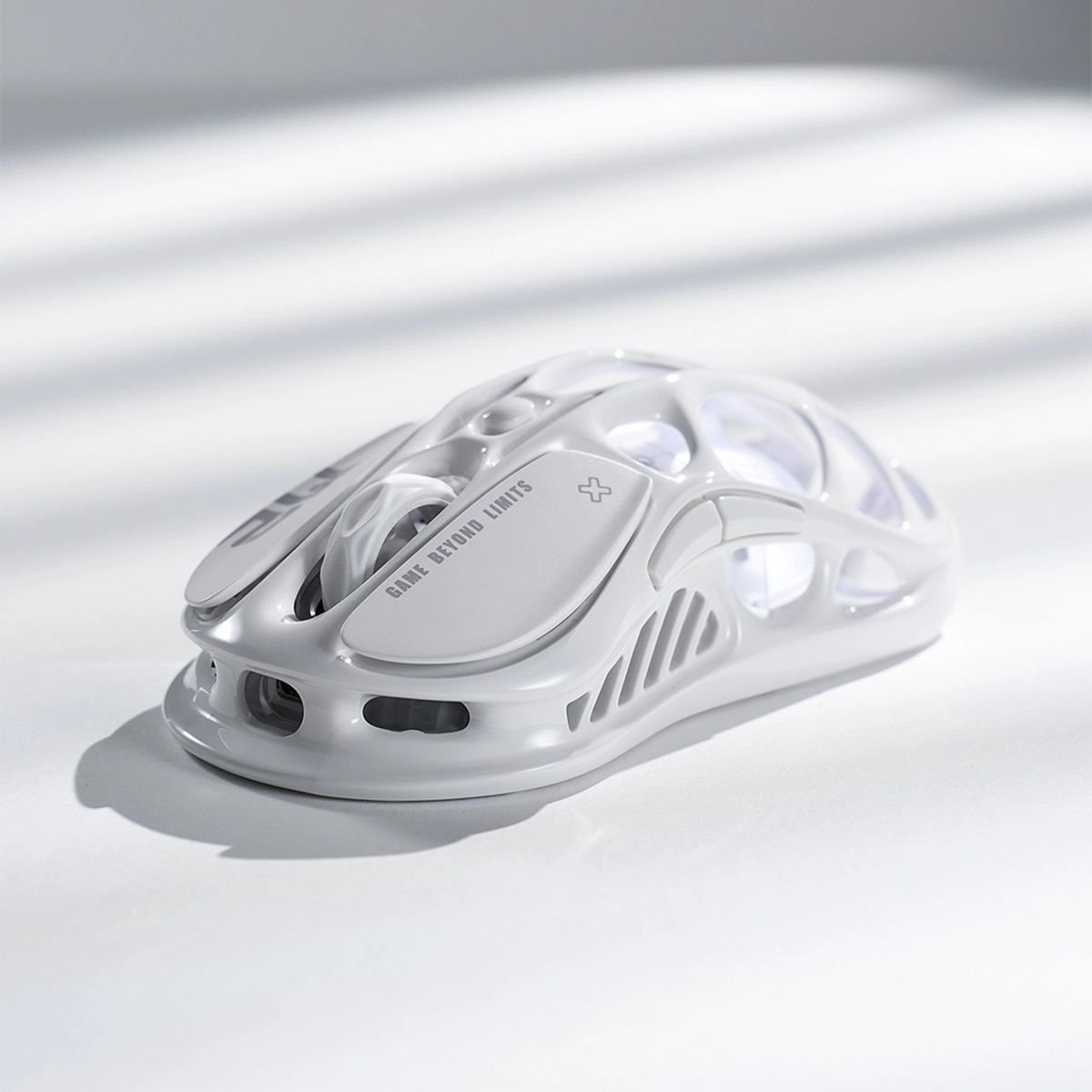 Mercury M2 - オパールホワイト