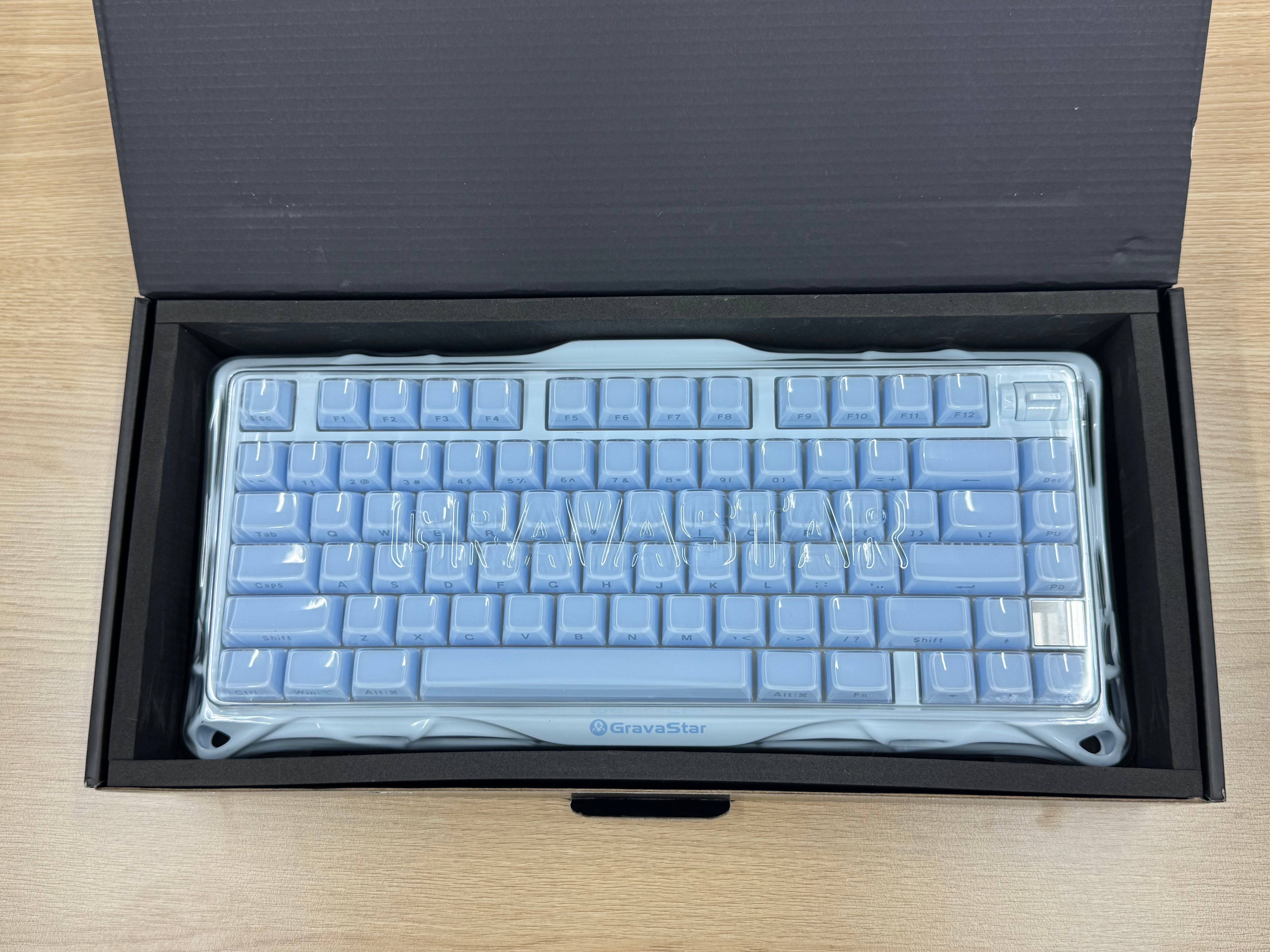 【リファービッシュ品】Mercury K1 ‐ アイスブルー(US配列)ロゴライトの焼き付き、開封済み GS K1_BLU-0003-2