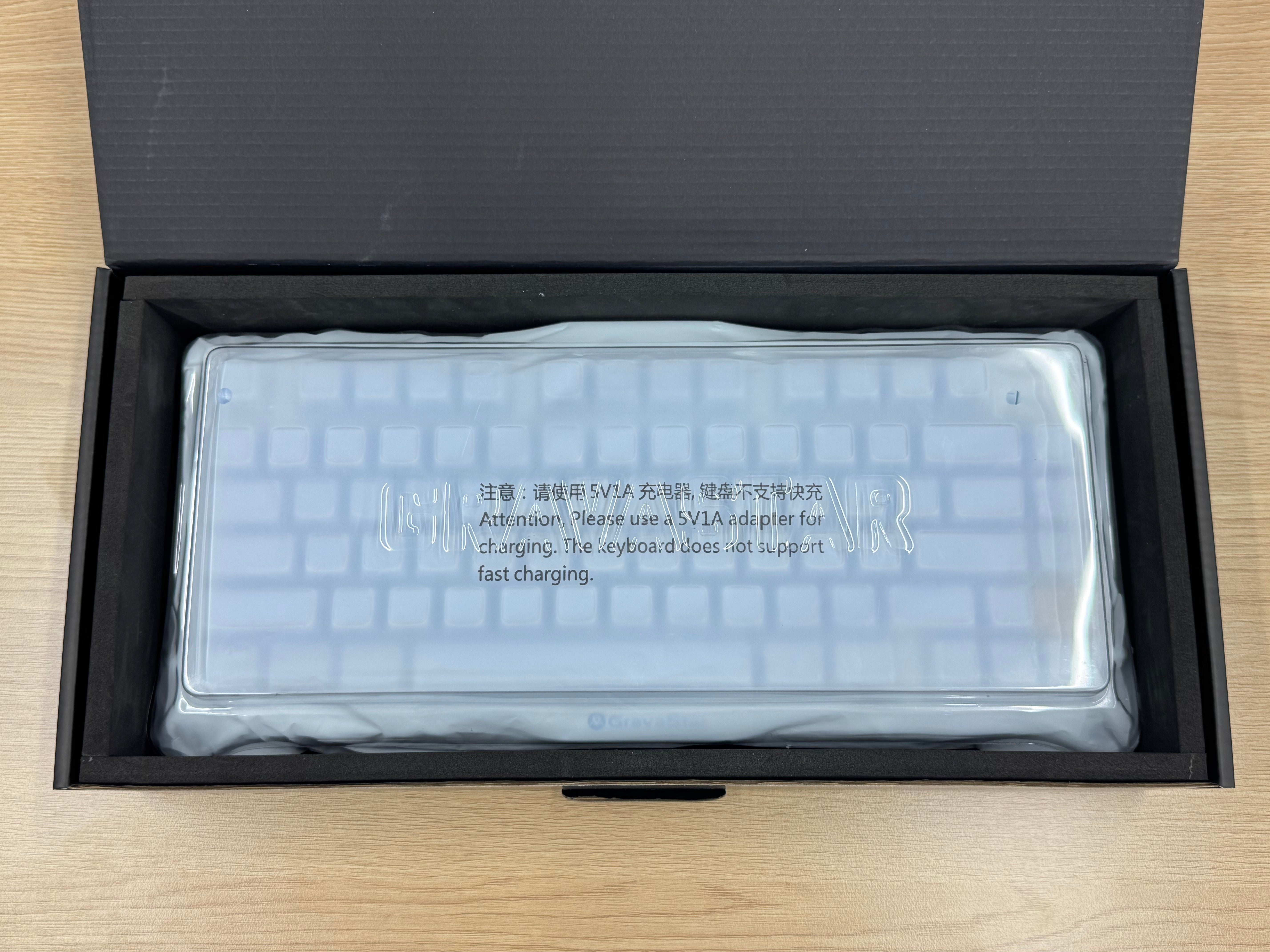 【リファービッシュ品】Mercury K1 ‐ アイスブルー（US配列）ロゴライトの焼き付き、開封済み GS K1_BLU-0003-1