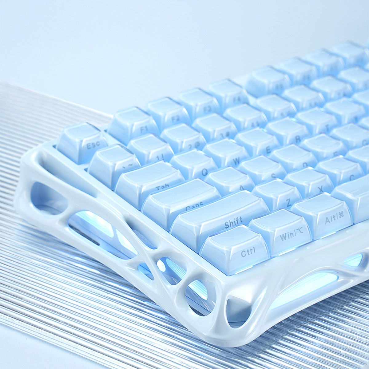 Mercury K1 スペシャルエディション ‐ アイスブルー