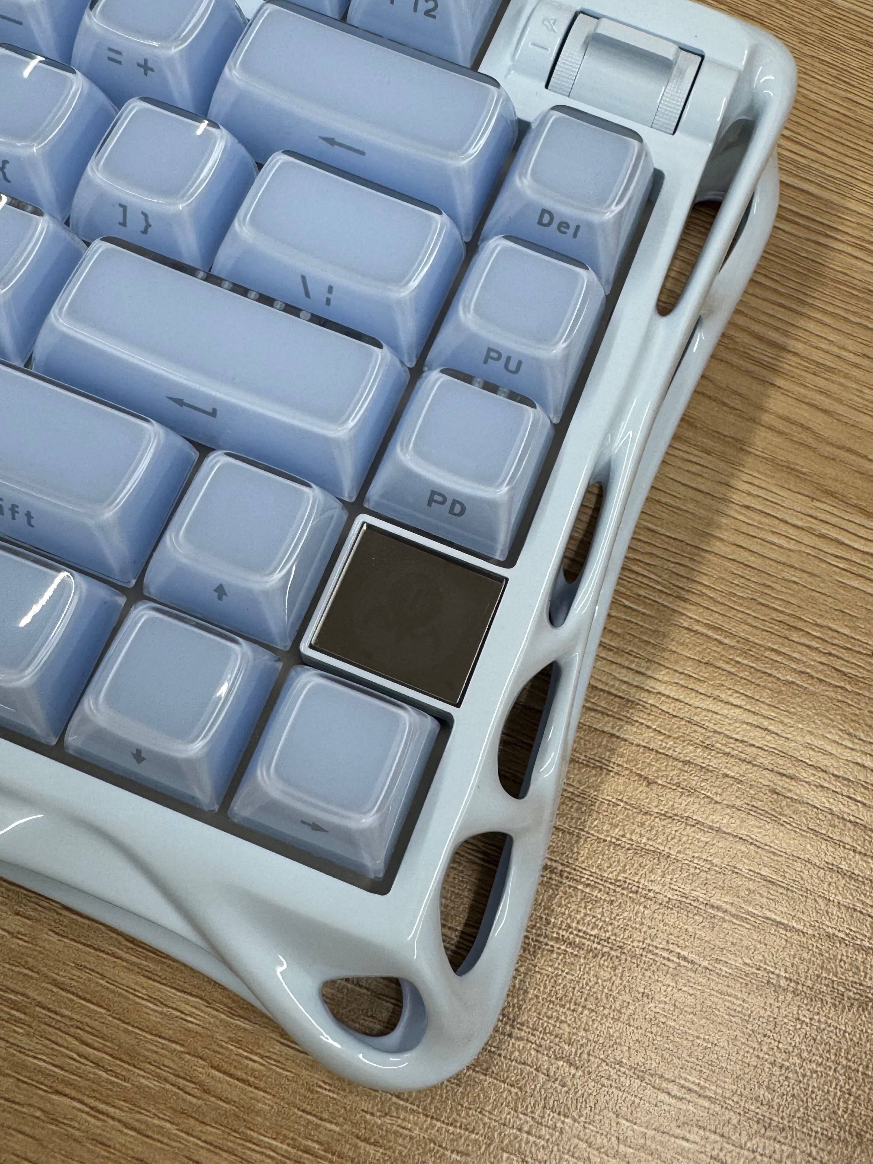 【リファービッシュ品】Mercury K1 ‐ アイスブルー（US配列）ロゴライトの焼き付き、開封済み GS K1_BLU-0003-3